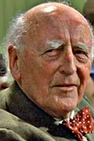 Llewellyn Rees as Bradshaw