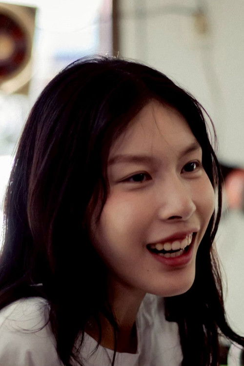 Siriarporn akulponwan as Kao(Daughter)