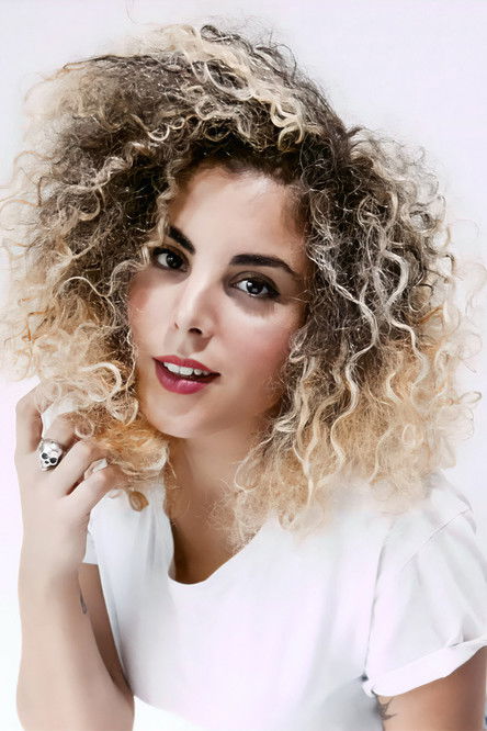 Raquel Ventosa as Secretaria