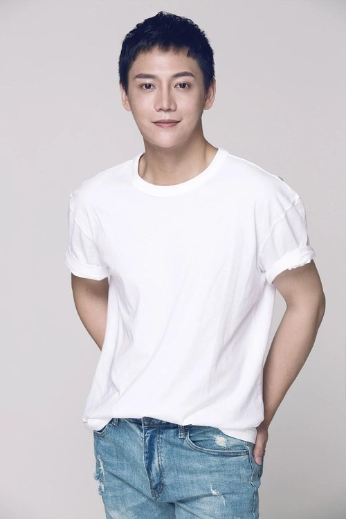 Yaqi Zhang as Emperor