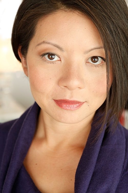 Celeste Den as Molly