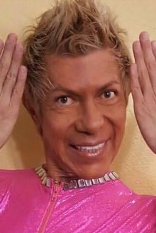 Pablo Cheng as Iván