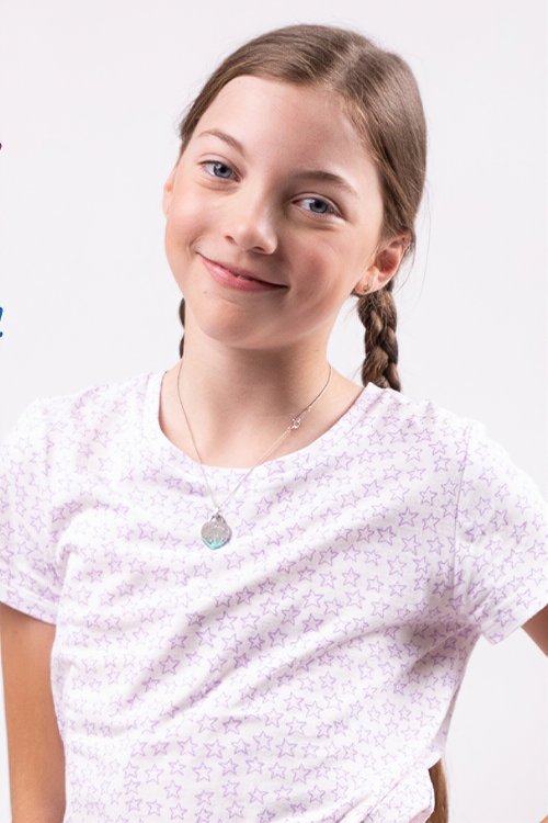 Bailey Baio as Isabel Lambert