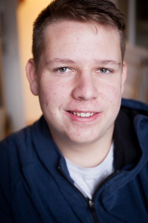 Martin Daquin as Damien