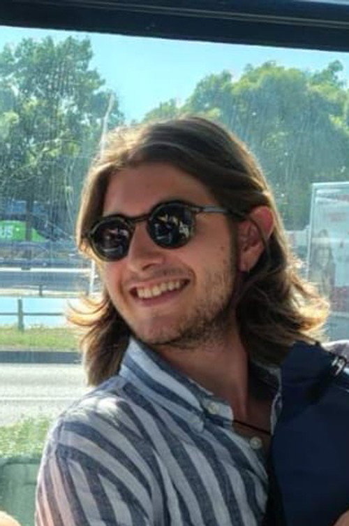 Konstantin Quentin Gvero as Narrator (Toma)