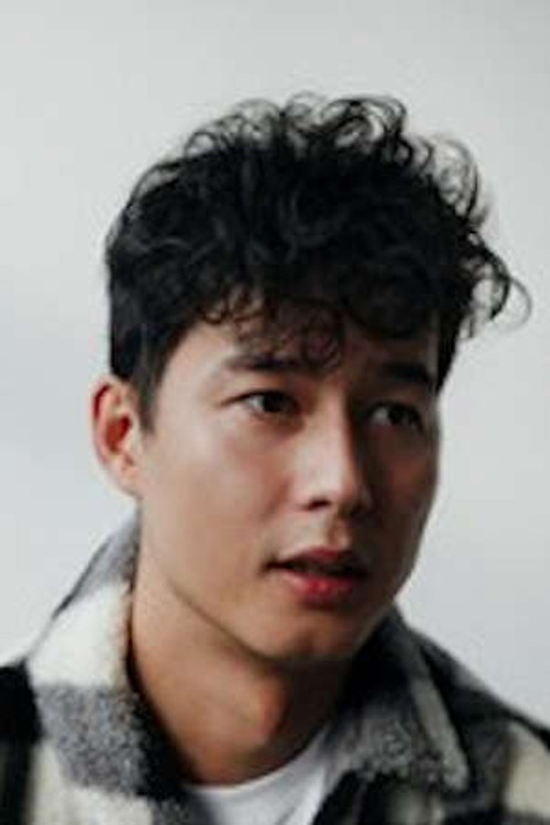 Błażej Dąbrowski as Janek Tran