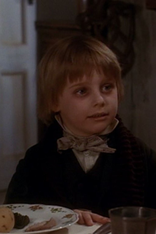 Anthony Walters as Alfred Gordon