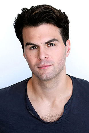 Hayes Beyersdorfer as 