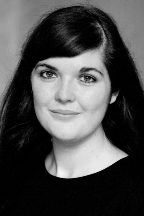 Jennifer Ann Watt as Waitress (uncredited)