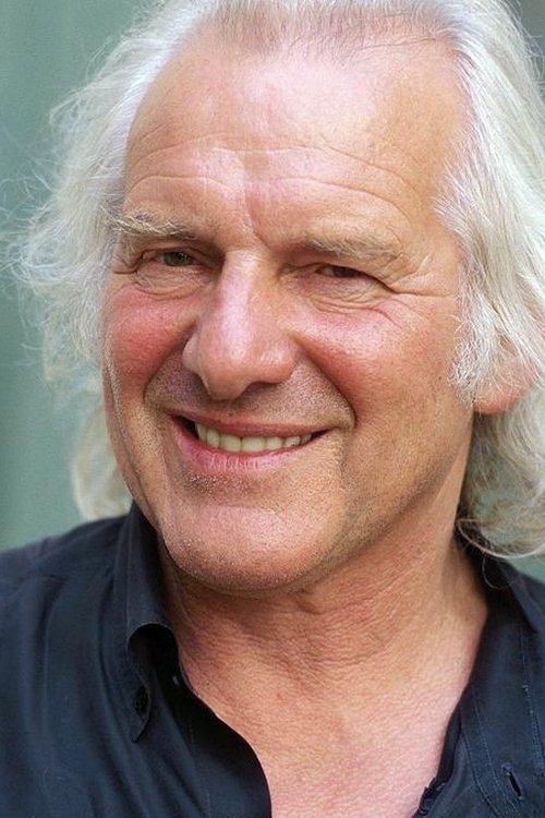 Julos Beaucarne as Le père Jacques / Vieux Bob