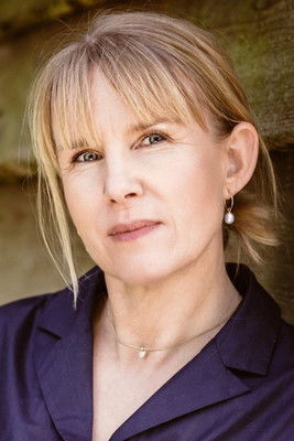 Michelle Berçon as Lillian Laursen