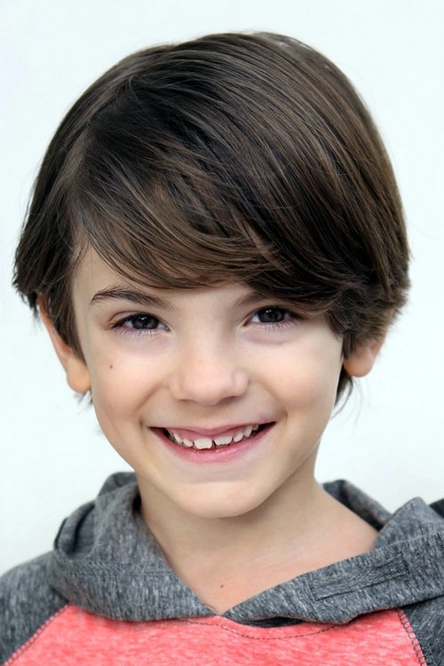 Liam Tomasiello as Young Theo