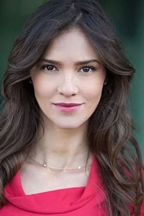 Gizza Elizondo as Luz Valseca