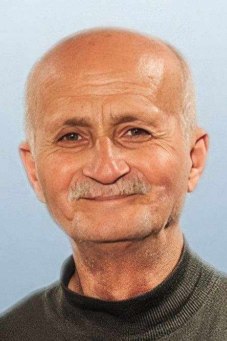 Bekir Annıak as 
