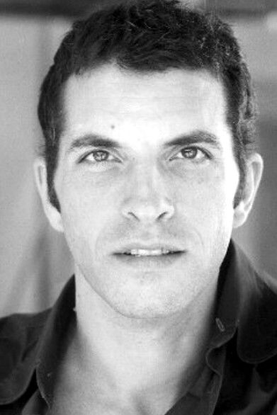 Sandro Giordano as Fausto