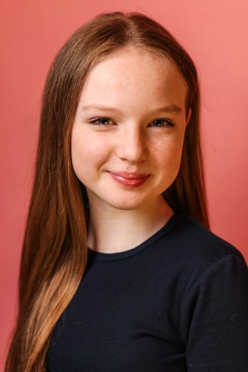 Molly McCann as Casey Pettits