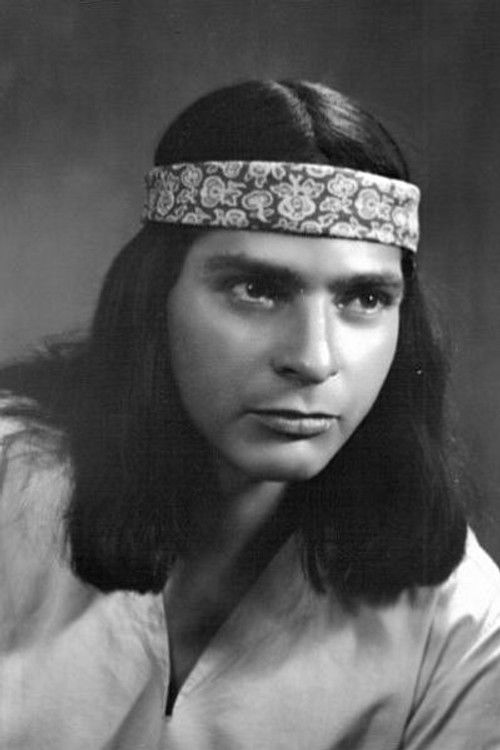 Maurice Jara as Fernando, groom (uncredited)