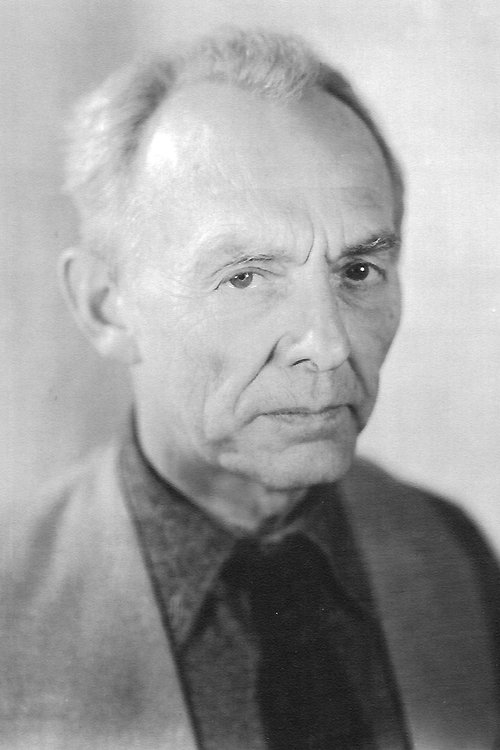 Frank Ball as John (Pap) Davis