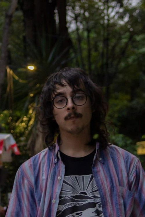 José Ramiro Cisneros as Rodrigo