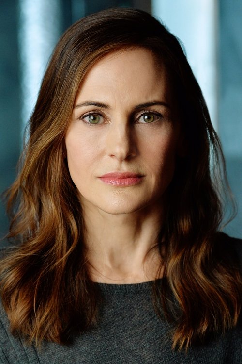 Deborah Puette as Andrea