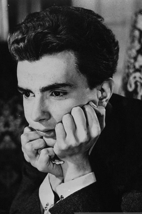 Francis Lacombrade as Georges de Sarre