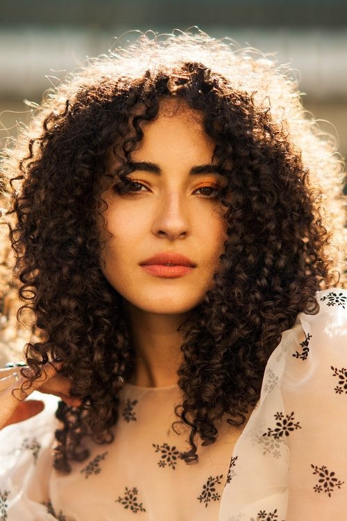 Marina Gridley as Lilly