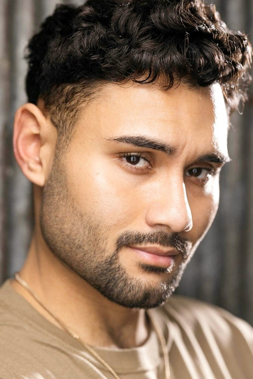 Jaime José Hernández as Luwa