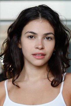 Julia Gaspar as Sulla