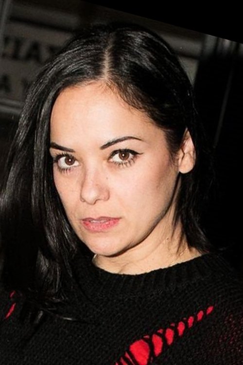 Katerina Tsavalou as Μαρίνα