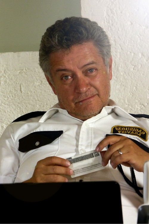 Óscar M. Gómez as Duende