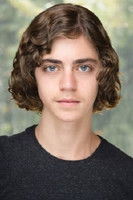 Loïc Esteves as Antoine