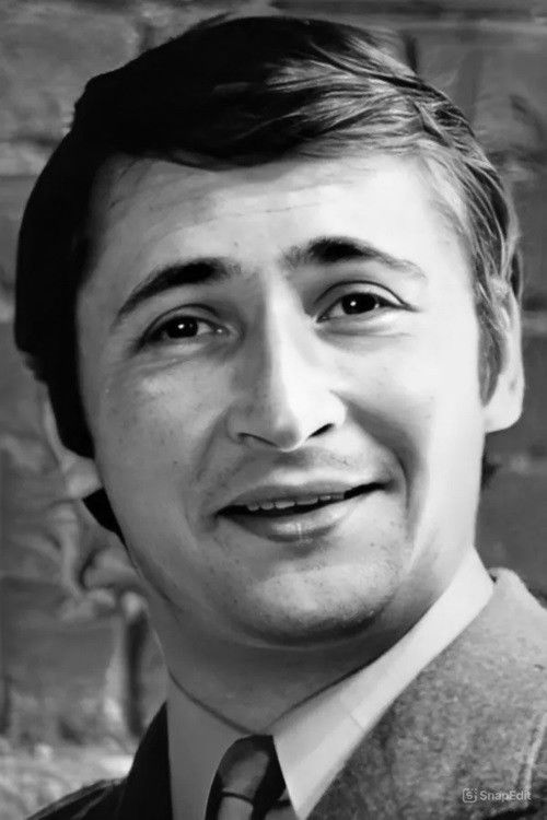 Vladimir Kulik as Жора Воробьёв - стиляга