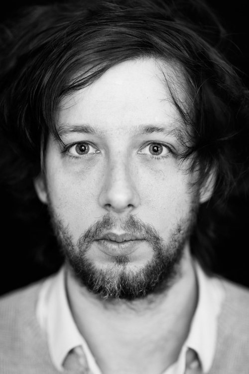 Emmanuel Schwartz as Young father (voice)