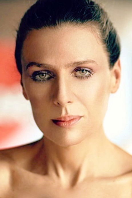 Veronique Vandeven as Boss (voice)