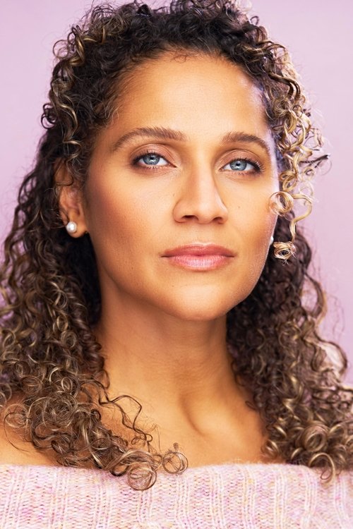 Talia Thiesfield as Kira