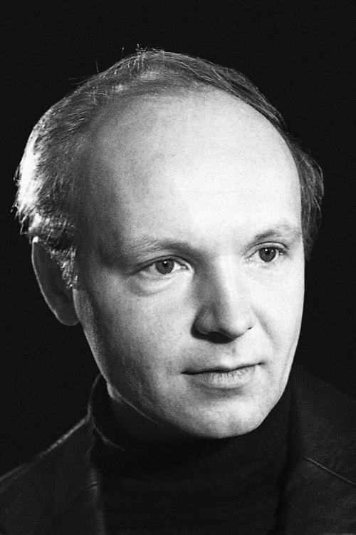 Andrey Myagkov as Семен Александрович Хвостов, лаборант, потерявший голос