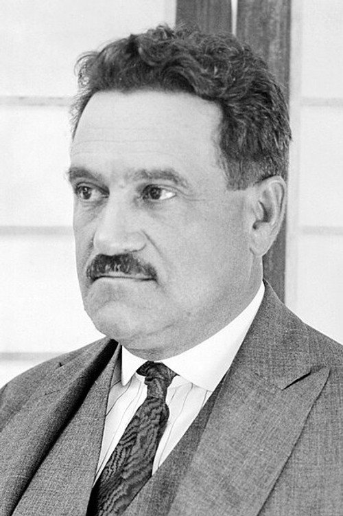 Bayard Veiller as Roger Cronyn