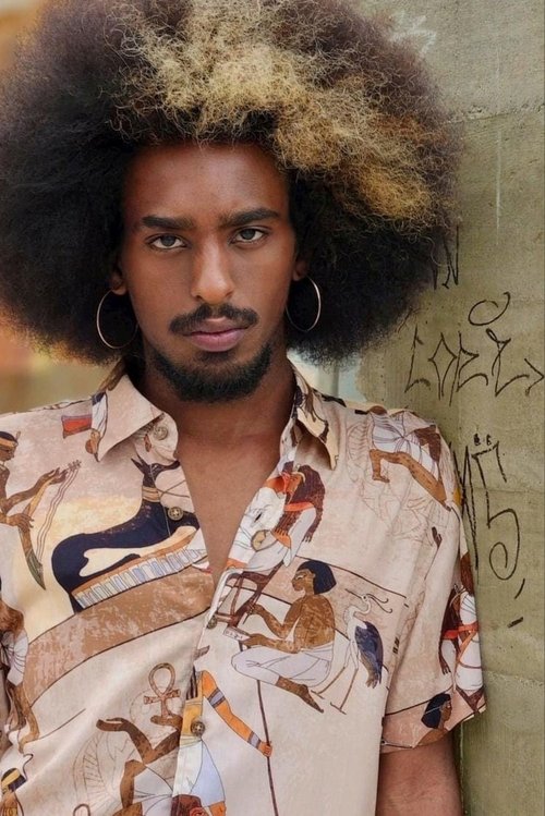 João Vítor Silva as Saulo