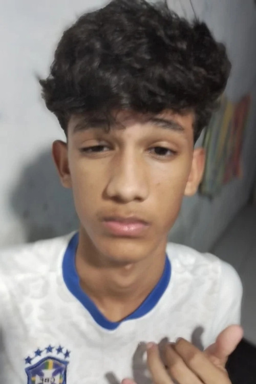 Kelson Derik as Kelson Derik