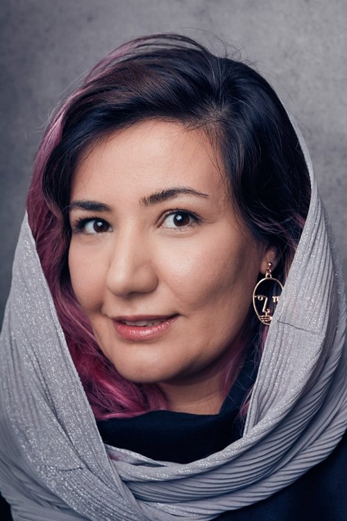 Shaghayegh Shourian as Razieh