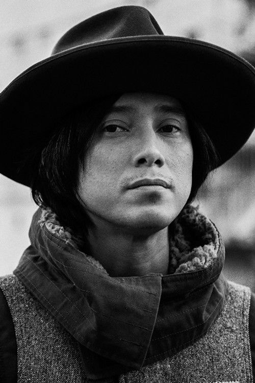 Shunsuke Watanabe as Kosuke Chino / Kojiro Chino