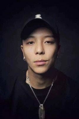 Jingxing Huang as 景行