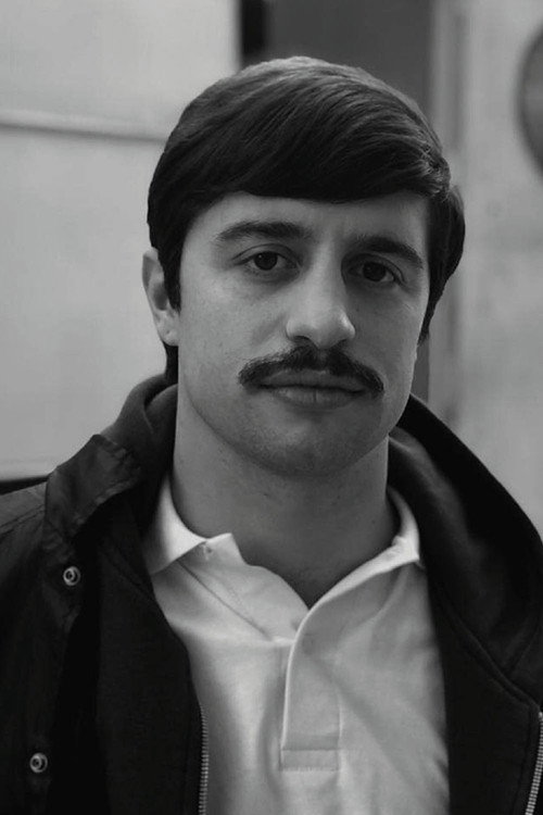 Manuel Caponi as Chico