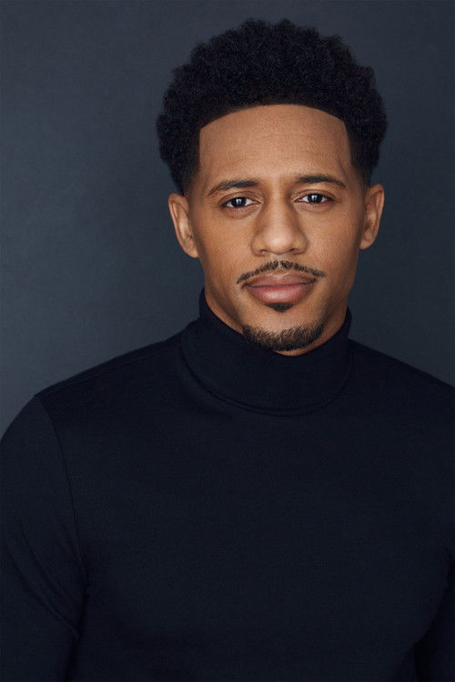 Chase Anthony as Deon Lewis