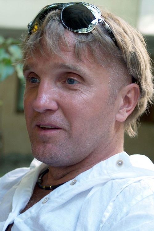 Konstantin Miroshnik as Self - Художник, друг А. Барыкина