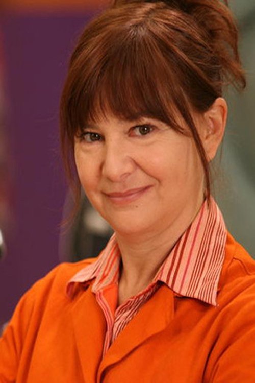 Pétronille Moss as Louisette Blond