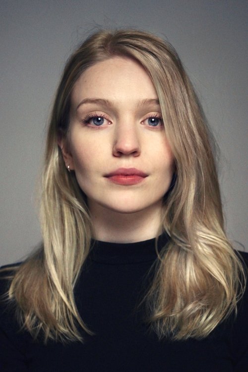 Natalie Mitson as Kayla