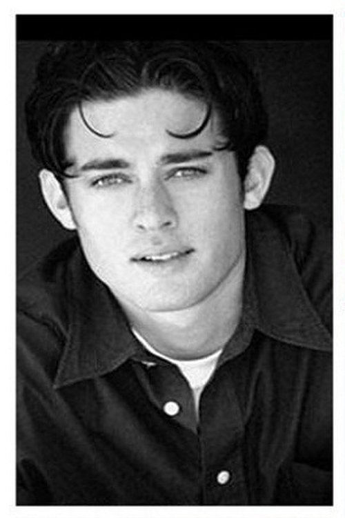 Christopher Pettiet as Robert Henson