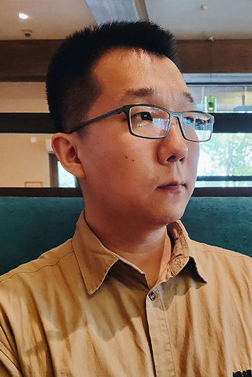 Chen Xiaolong as (voice)