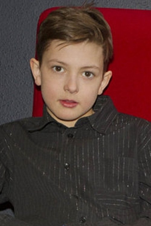 Linus Oscarsson as Eskil